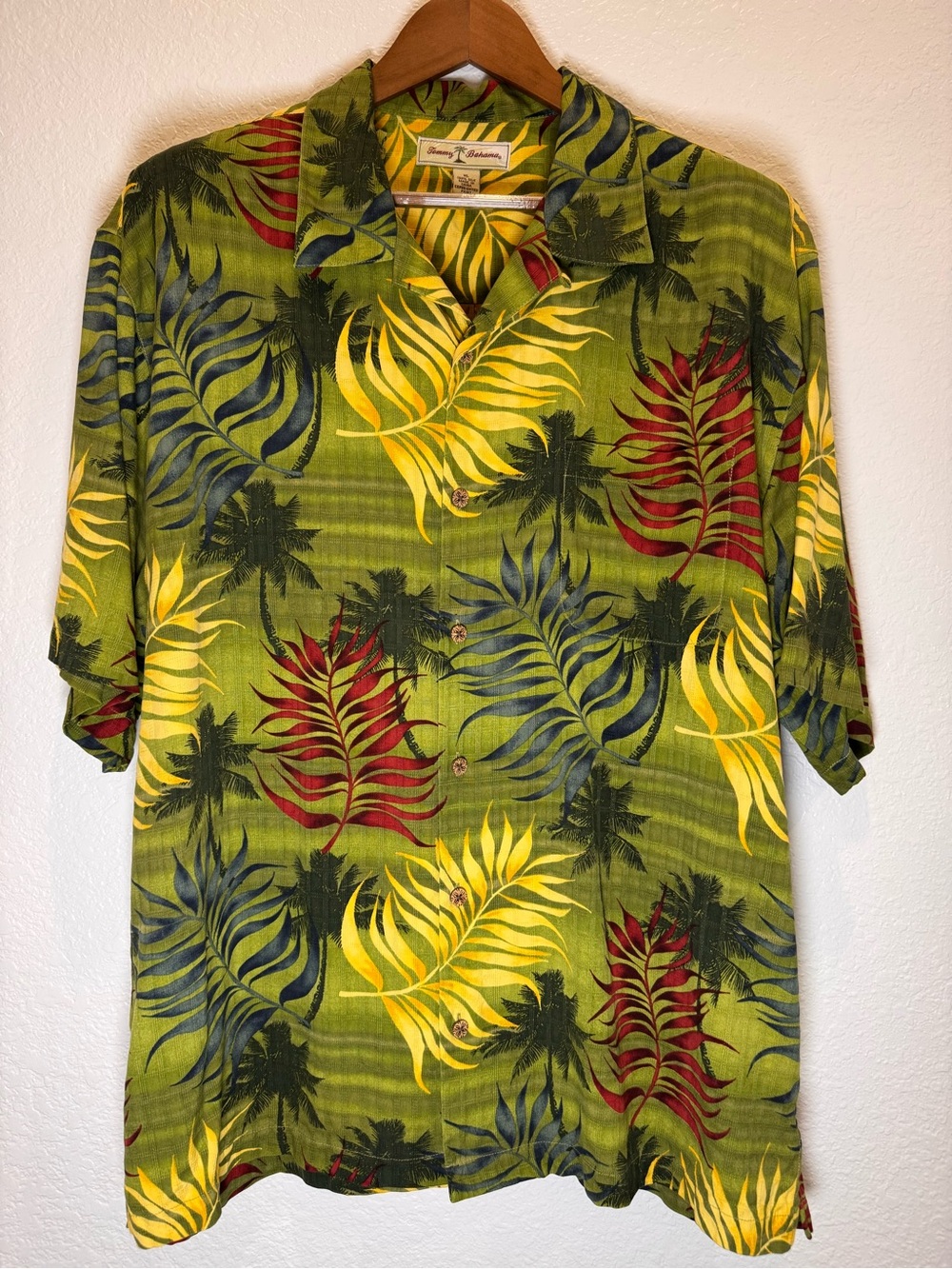 Tommy Bahama 100% Silk Hawaiian Shirt